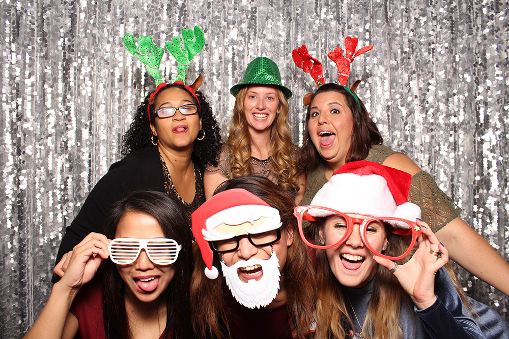 Event image Cobble Beach Hosted Holiday Bash